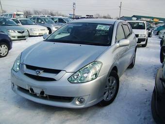 2004 Toyota Caldina Images