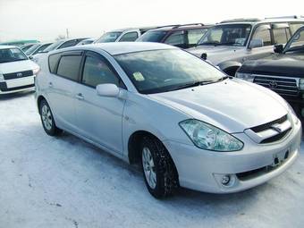 2004 Toyota Caldina Pictures