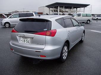 2004 Toyota Caldina Pictures