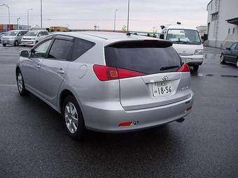 2004 Toyota Caldina Photos