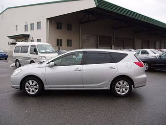 2004 Toyota Caldina Photos