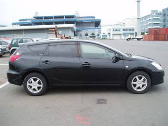 2004 Toyota Caldina Pictures