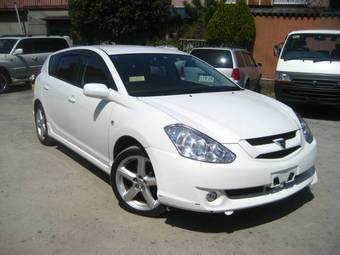 2004 Toyota Caldina Photos