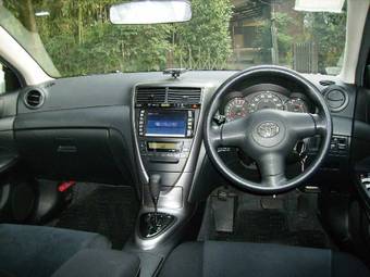 2004 Toyota Caldina Images