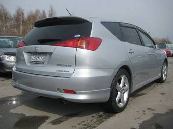 2004 Toyota Caldina Images
