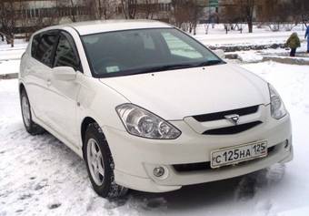 2004 Toyota Caldina Photos