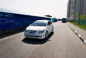 2004 Toyota Caldina Images