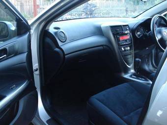 2004 Toyota Caldina Pics