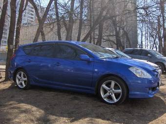 2004 Toyota Caldina Images