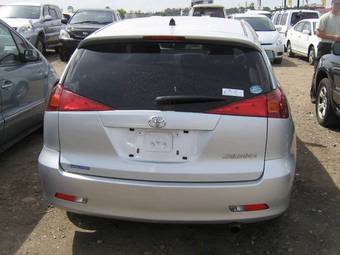 2004 Toyota Caldina Photos