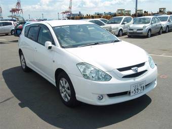 2004 Toyota Caldina Photos