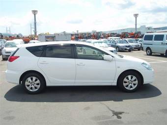 2004 Toyota Caldina Photos