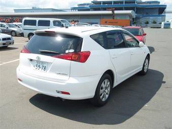 2004 Toyota Caldina Pictures