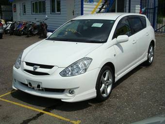 2004 Toyota Caldina Photos