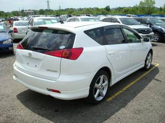 2004 Toyota Caldina Images