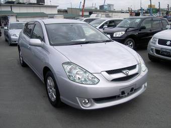 2004 Toyota Caldina Pics
