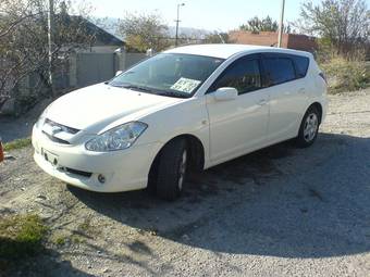 2004 Toyota Caldina Photos