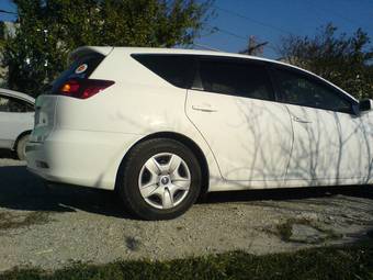 2004 Toyota Caldina Photos