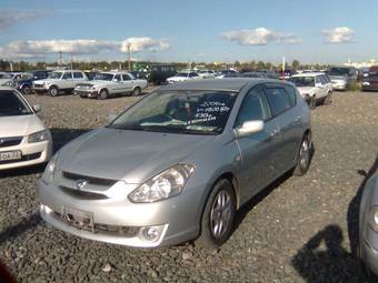 2004 Toyota Caldina Pictures