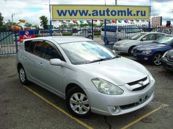 2004 Toyota Caldina Pictures