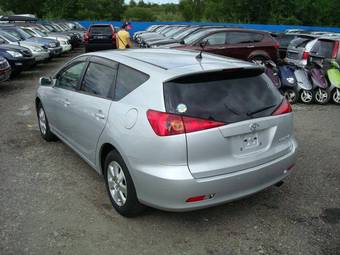 2004 Toyota Caldina Photos