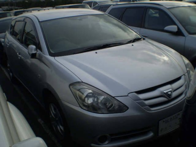 2005 Toyota Caldina