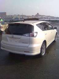 2005 Toyota Caldina Images