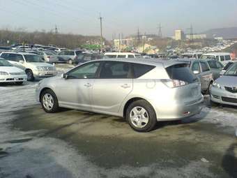 2005 Toyota Caldina Photos