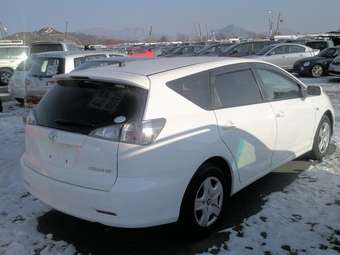 2005 Toyota Caldina Photos