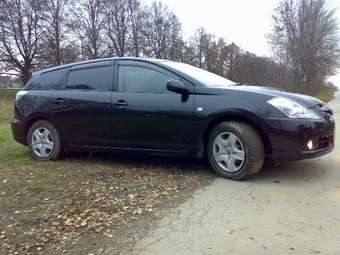2005 Toyota Caldina Photos