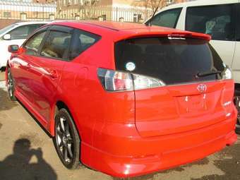 2005 Toyota Caldina Pics