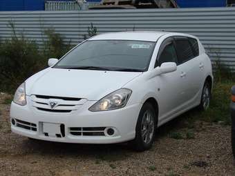 2005 Toyota Caldina Photos