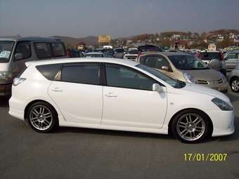 2005 Toyota Caldina Photos