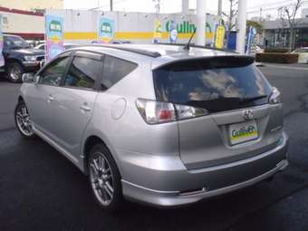 2005 Toyota Caldina Photos