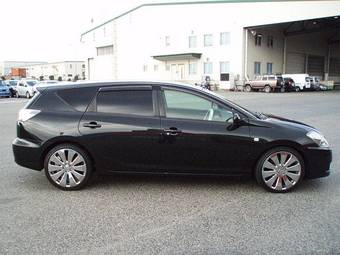 2005 Toyota Caldina Pictures