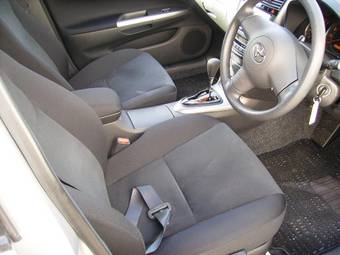 2005 Toyota Caldina Photos