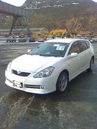 2005 Toyota Caldina Photos