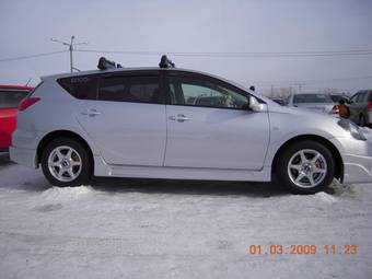 2005 Toyota Caldina Photos