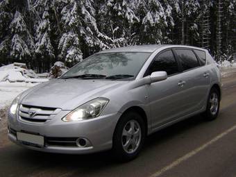 2005 Toyota Caldina Photos