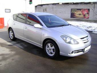 2005 Toyota Caldina Photos