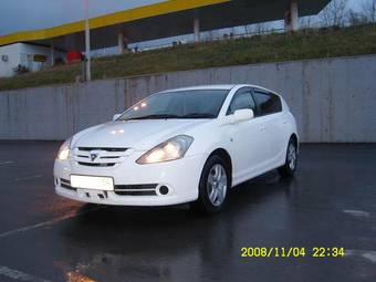 2005 Toyota Caldina Photos
