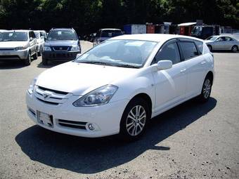 2005 Toyota Caldina Images