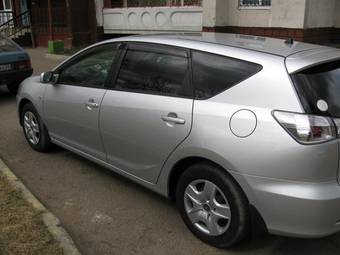 2005 Toyota Caldina Photos