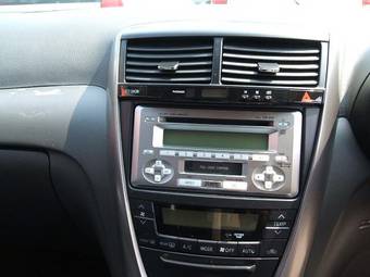 2005 Toyota Caldina Images