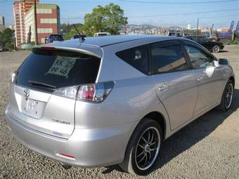 2005 Toyota Caldina Photos