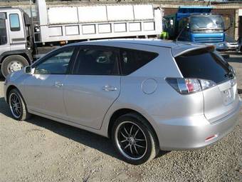 2005 Toyota Caldina Photos