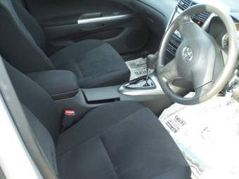 2005 Toyota Caldina Photos