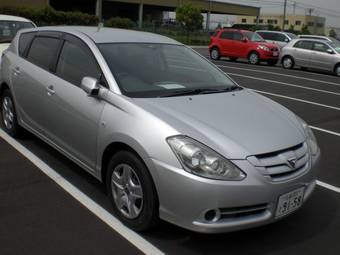 2005 Toyota Caldina Photos