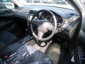 2005 Toyota Caldina Photos