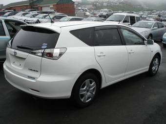 2005 Toyota Caldina Pictures